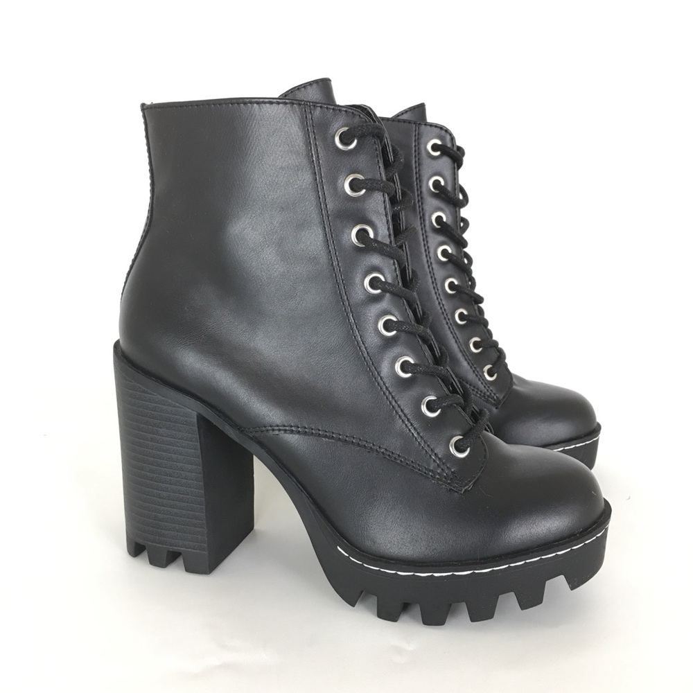 Divided Lace-up Booties Chunky Block Heel Women’s Size 7 Black Moto Ankle Boots